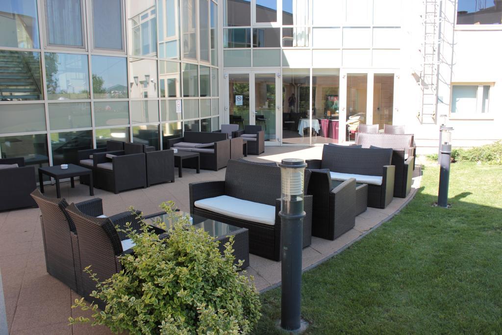 Wellness Apartments In Velence Eksteriør bilde